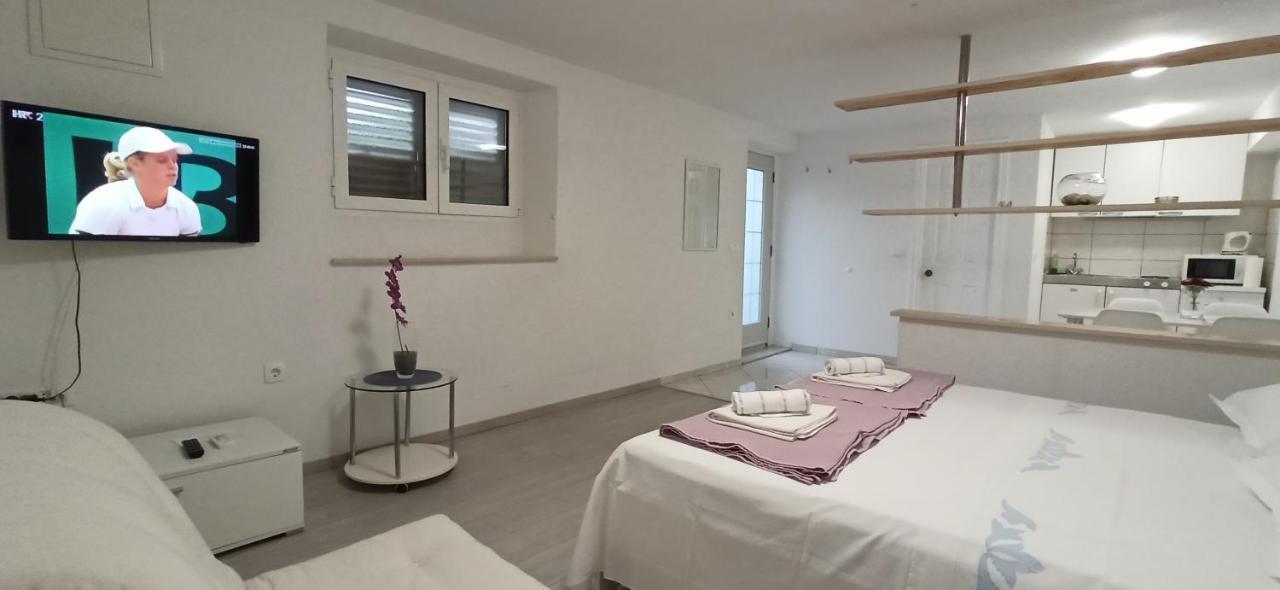 Apartments Marina Макарска Екстериор снимка
