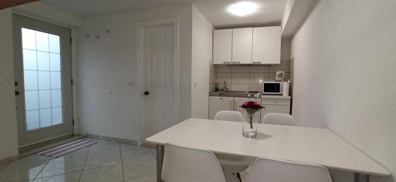 Apartments Marina Макарска Екстериор снимка