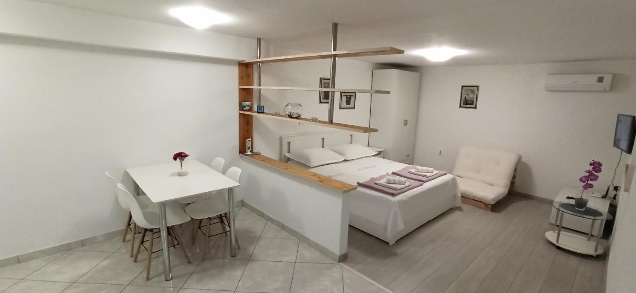 Apartments Marina Макарска Екстериор снимка